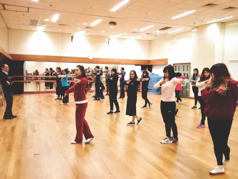 2010年與東華三院呂潤財紀念中學合辦、香港教育學院協辦「粵劇教學協作計劃」,舉行新聞發佈會,開啟粵劇課程入校的里程碑